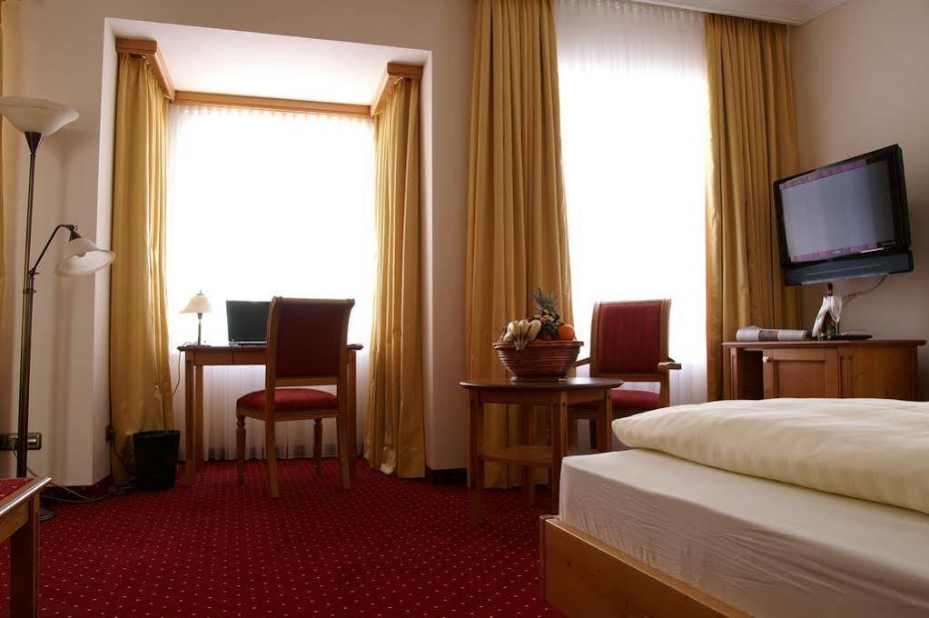 Hotel & Gaststaette Zum Erdinger Weissbraeu München Buitenkant foto