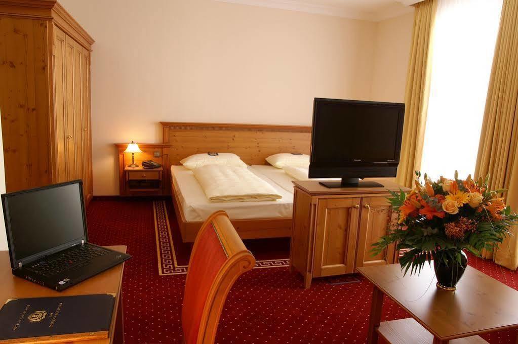 Hotel & Gaststaette Zum Erdinger Weissbraeu München Buitenkant foto