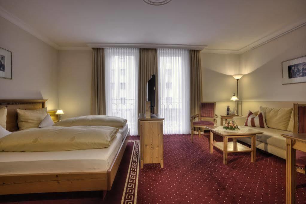Hotel & Gaststaette Zum Erdinger Weissbraeu München Buitenkant foto